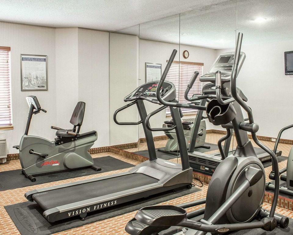 Готель Clarion Pointe Raleigh Midtown Екстер'єр фото