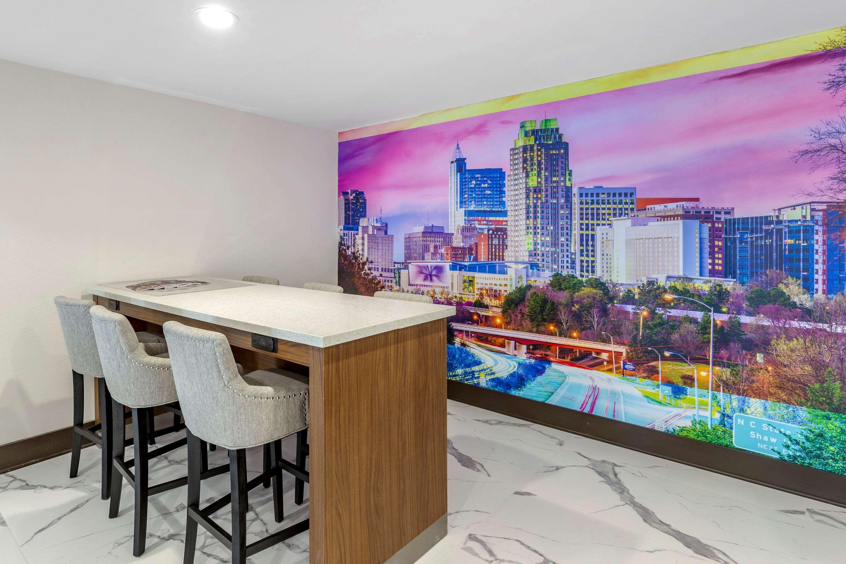 Готель Clarion Pointe Raleigh Midtown Екстер'єр фото