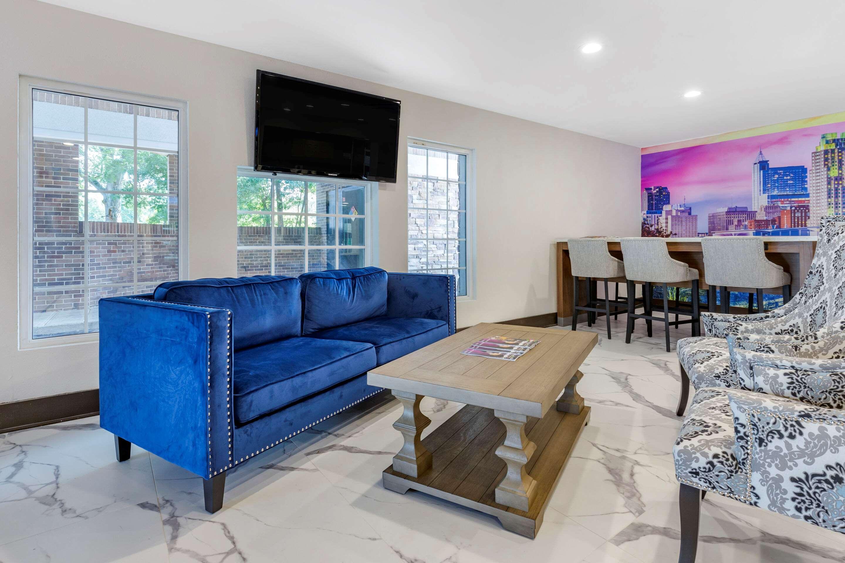 Готель Clarion Pointe Raleigh Midtown Екстер'єр фото
